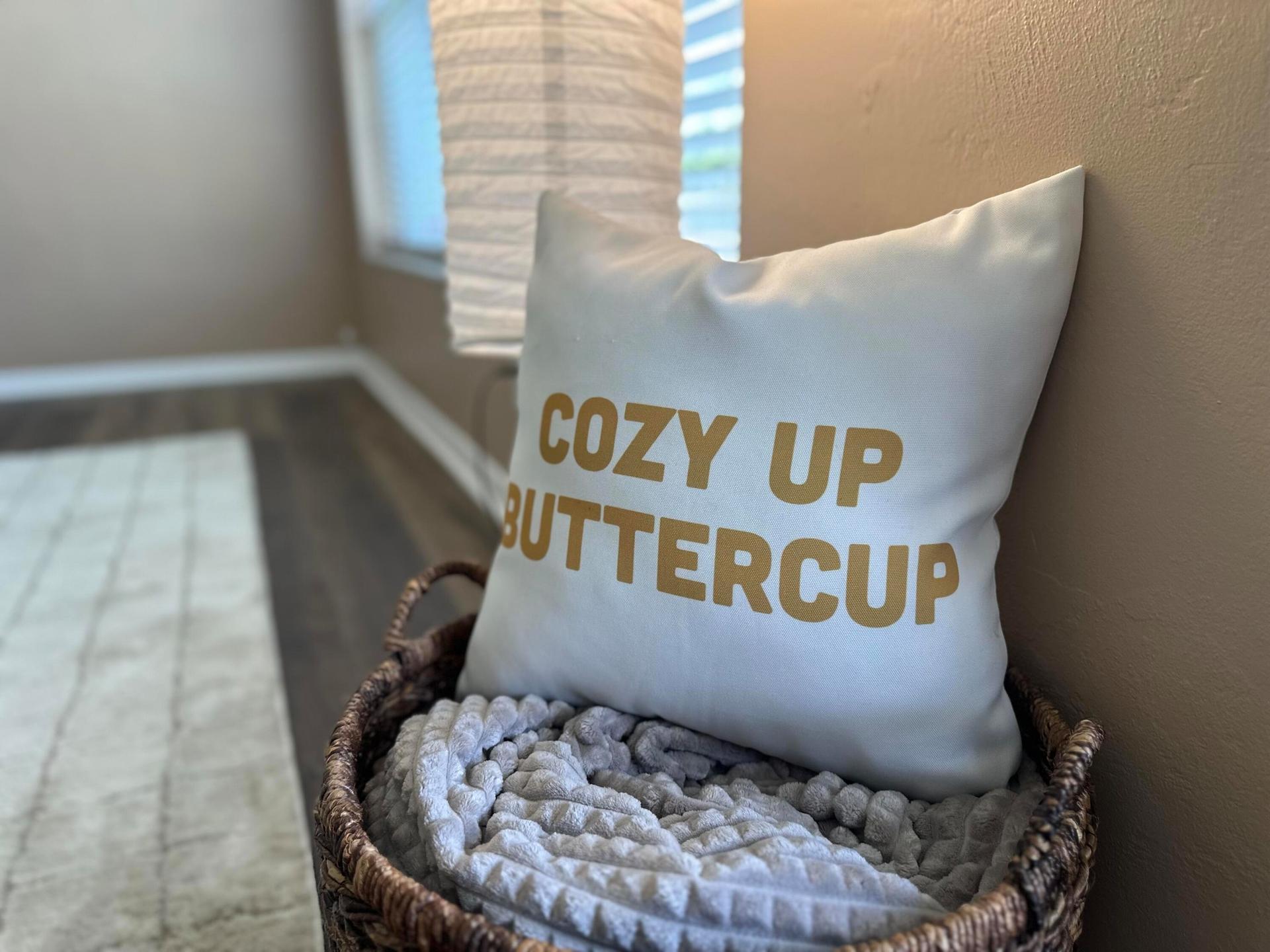 sell-my-home-mary-esther-florida-kitchen